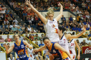 Team spirit lifts Lightning after semi-final defeat Team spirit lifts Lightning after semi-final defeat