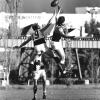 Photo dated 21/06/1990, without description but appears to be a match between the Tamworth Magpies and Robb College of Armidale.  Courtesy of the Northern Daily Leader.